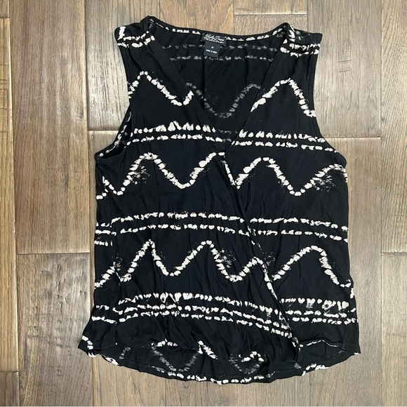 Lucky Brand Sleeveless Top - Picture 8 of 14